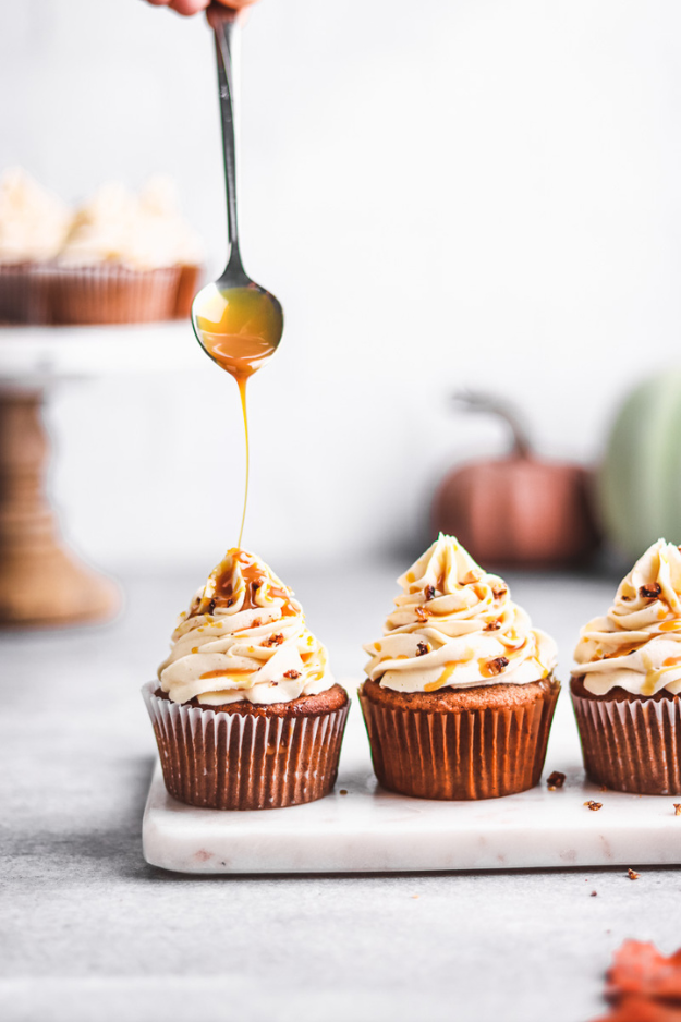 34 Christmas Cupcakes Everyone Will Be Snapping Photos Of Before Dessert