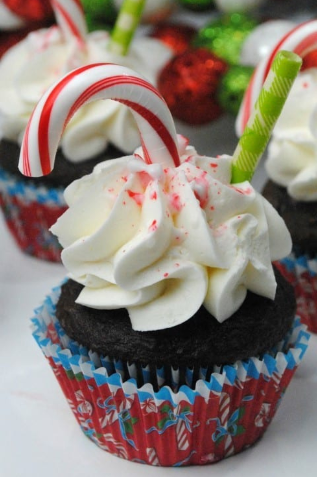 34 Christmas Cupcakes Everyone Will Be Snapping Photos Of Before Dessert