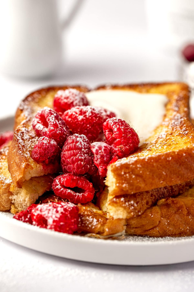 47 Christmas Brunch Ideas Your Family Will Talk About Long After the Holidays
