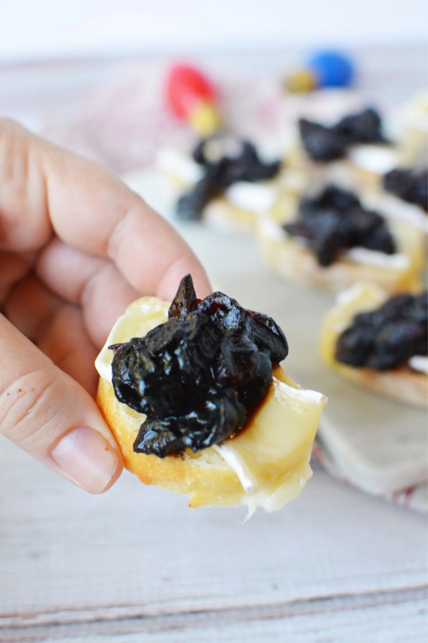 46 Easy Christmas Finger Foods That Look Like You Hired a Caterer 46 Easy Christmas Finger Foods That Look Like You Hired a Caterer