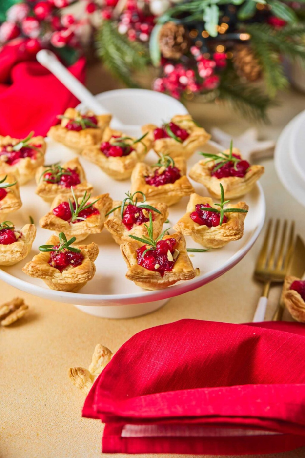 46 Easy Christmas Finger Foods That Look Like You Hired a Caterer 46 Easy Christmas Finger Foods That Look Like You Hired a Caterer