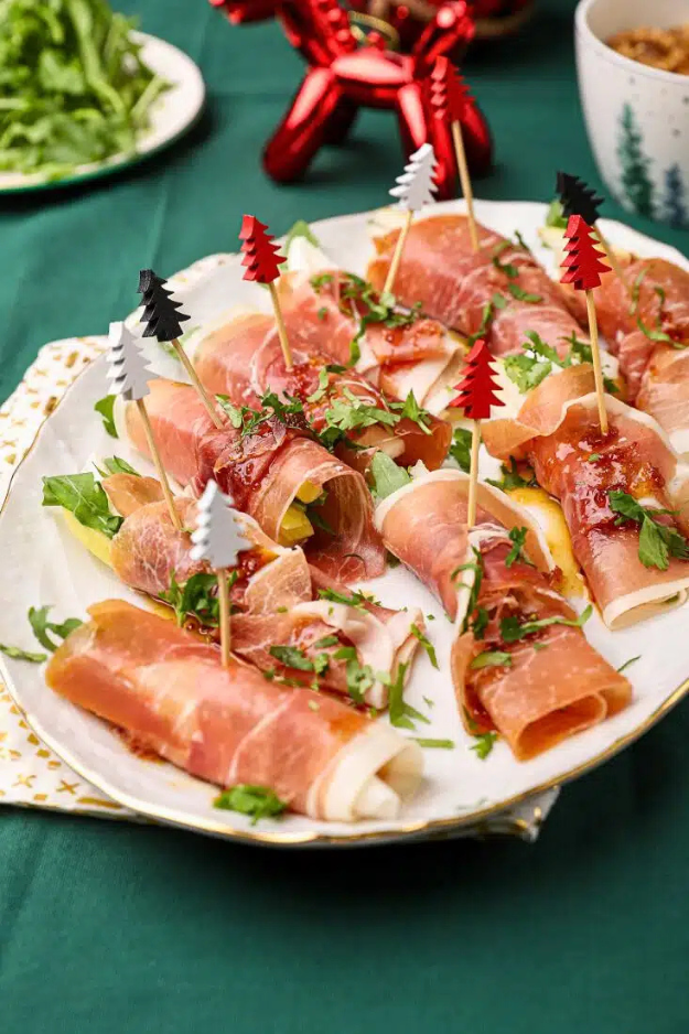 46 Easy Christmas Finger Foods That Look Like You Hired a Caterer 46 Easy Christmas Finger Foods That Look Like You Hired a Caterer