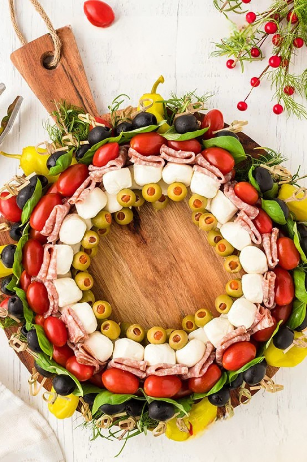 46 Easy Christmas Finger Foods That Look Like You Hired a Caterer 46 Easy Christmas Finger Foods That Look Like You Hired a Caterer