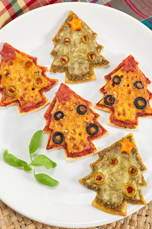 46 Easy Christmas Finger Foods That Look Like You Hired a Caterer 46 Easy Christmas Finger Foods That Look Like You Hired a Caterer