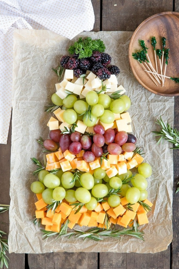 46 Easy Christmas Finger Foods That Look Like You Hired a Caterer 46 Easy Christmas Finger Foods That Look Like You Hired a Caterer