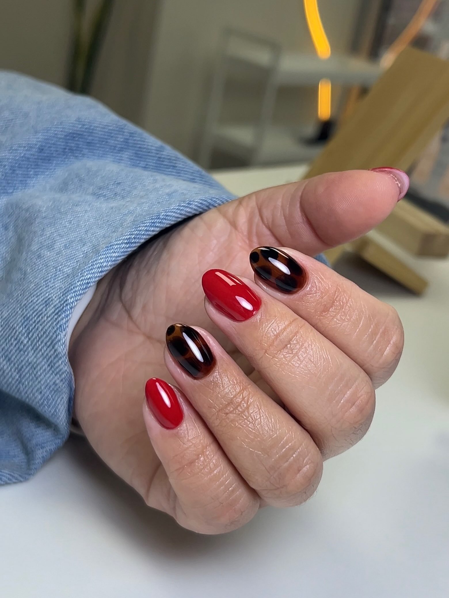 Classic Red Tortoiseshell Oval Nails