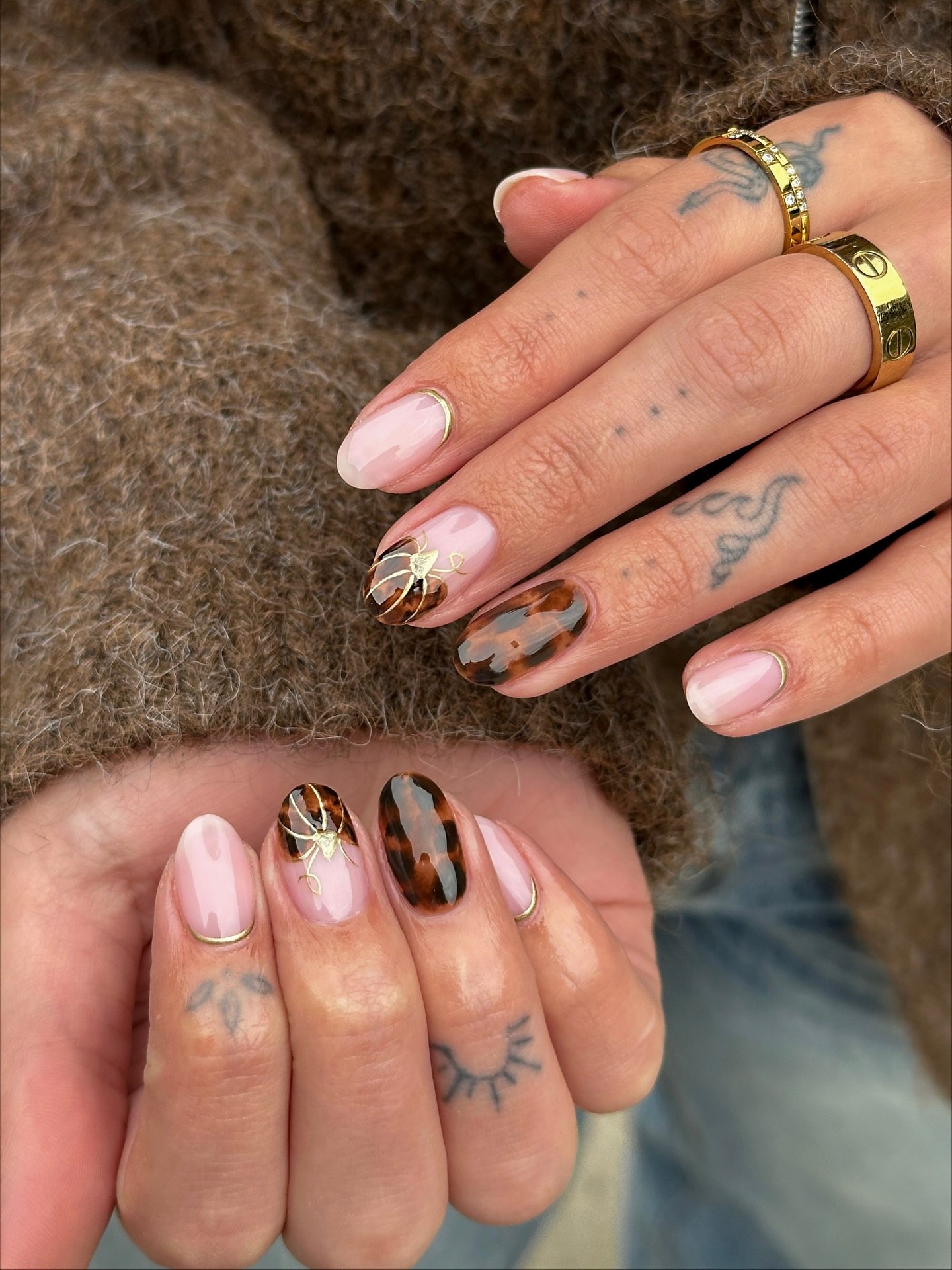 Tortoiseshell Pumpkin French with Gold Detail