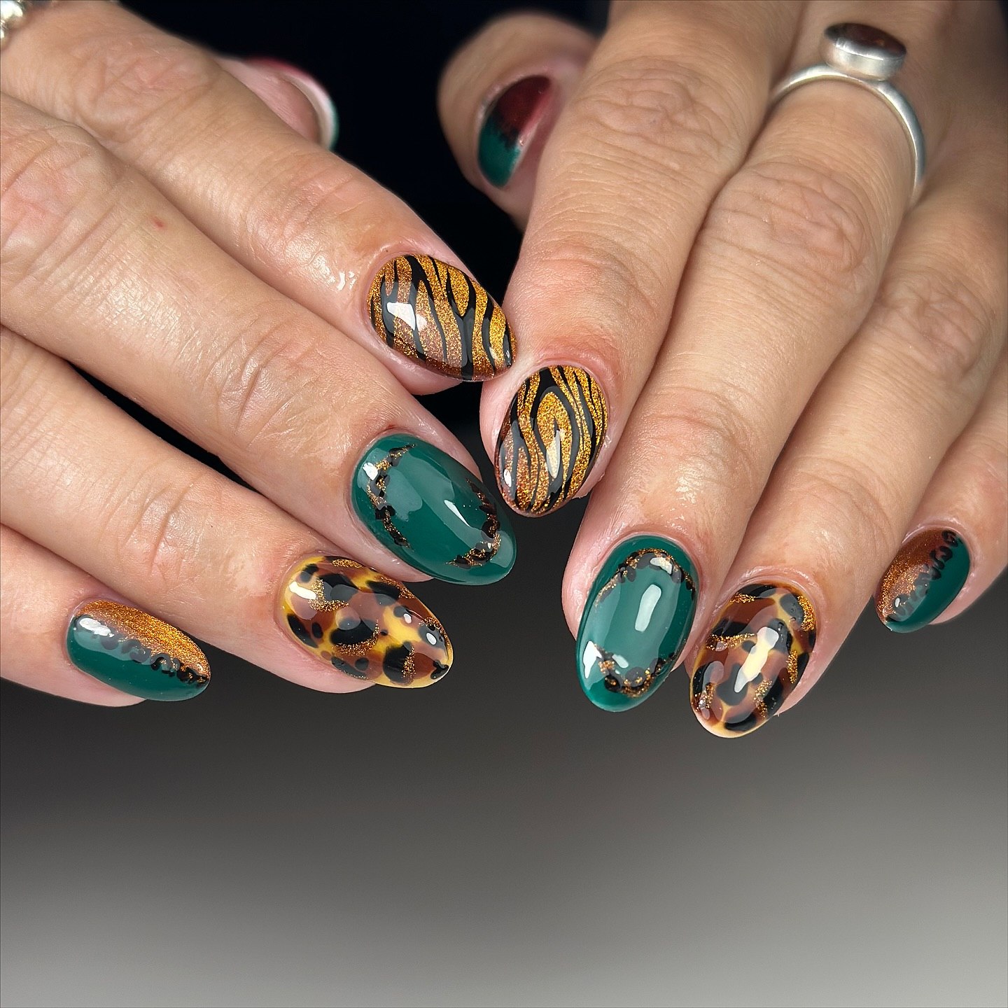Emerald Green & Leopard Print Oval Nails