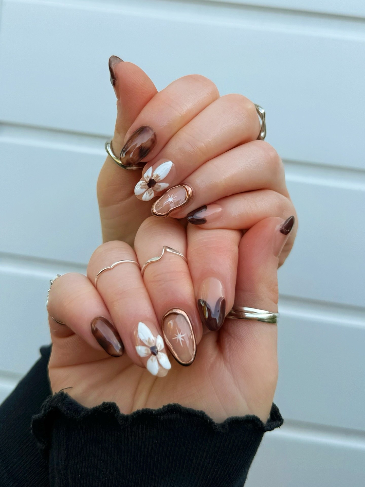 Abstract Tortoiseshell Floral Almond Nails
