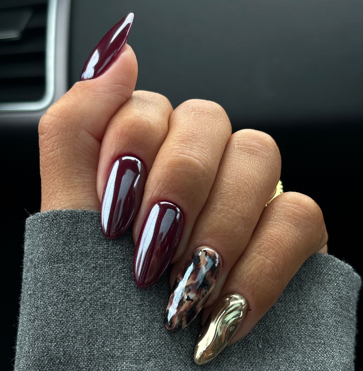 Chic Burgundy Chrome Leopard Accent Nails