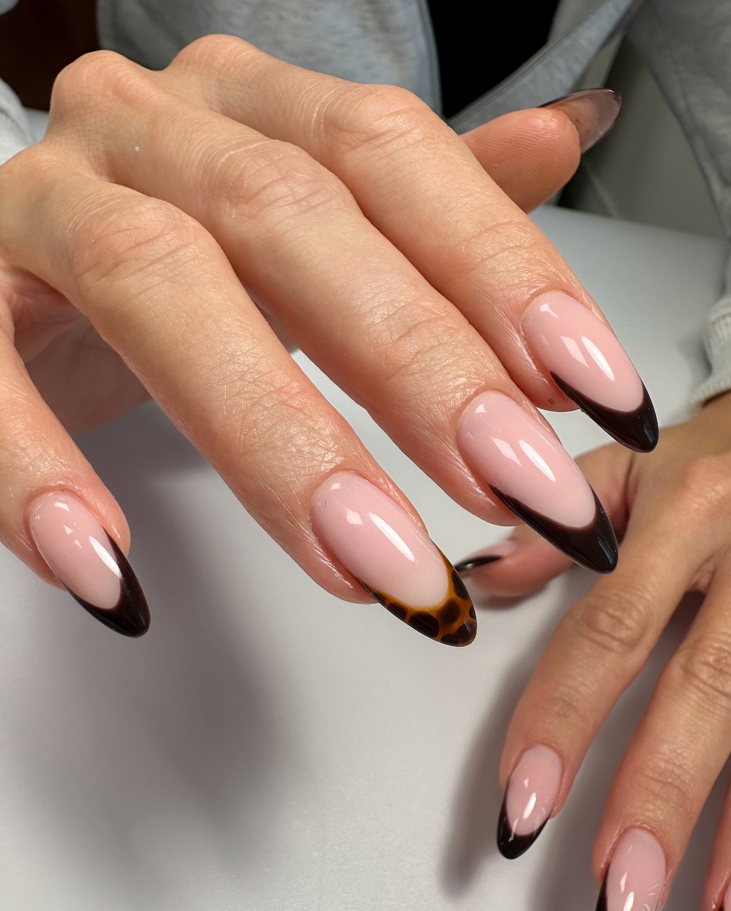 Chic Tortoiseshell and Espresso French Tips
