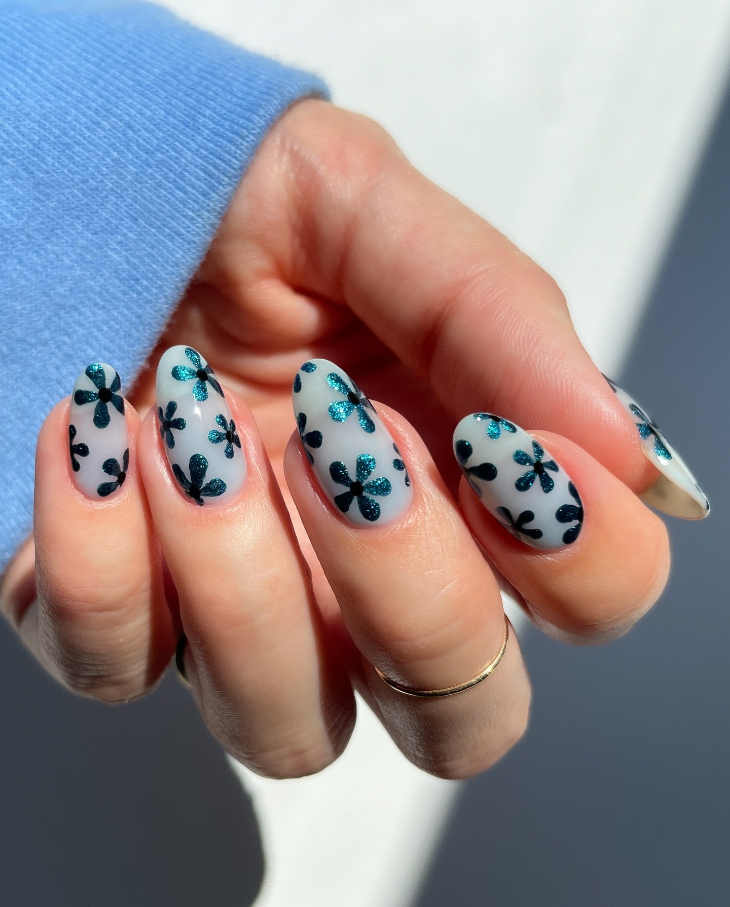 Milky White Floral Glitter Accent Nails
