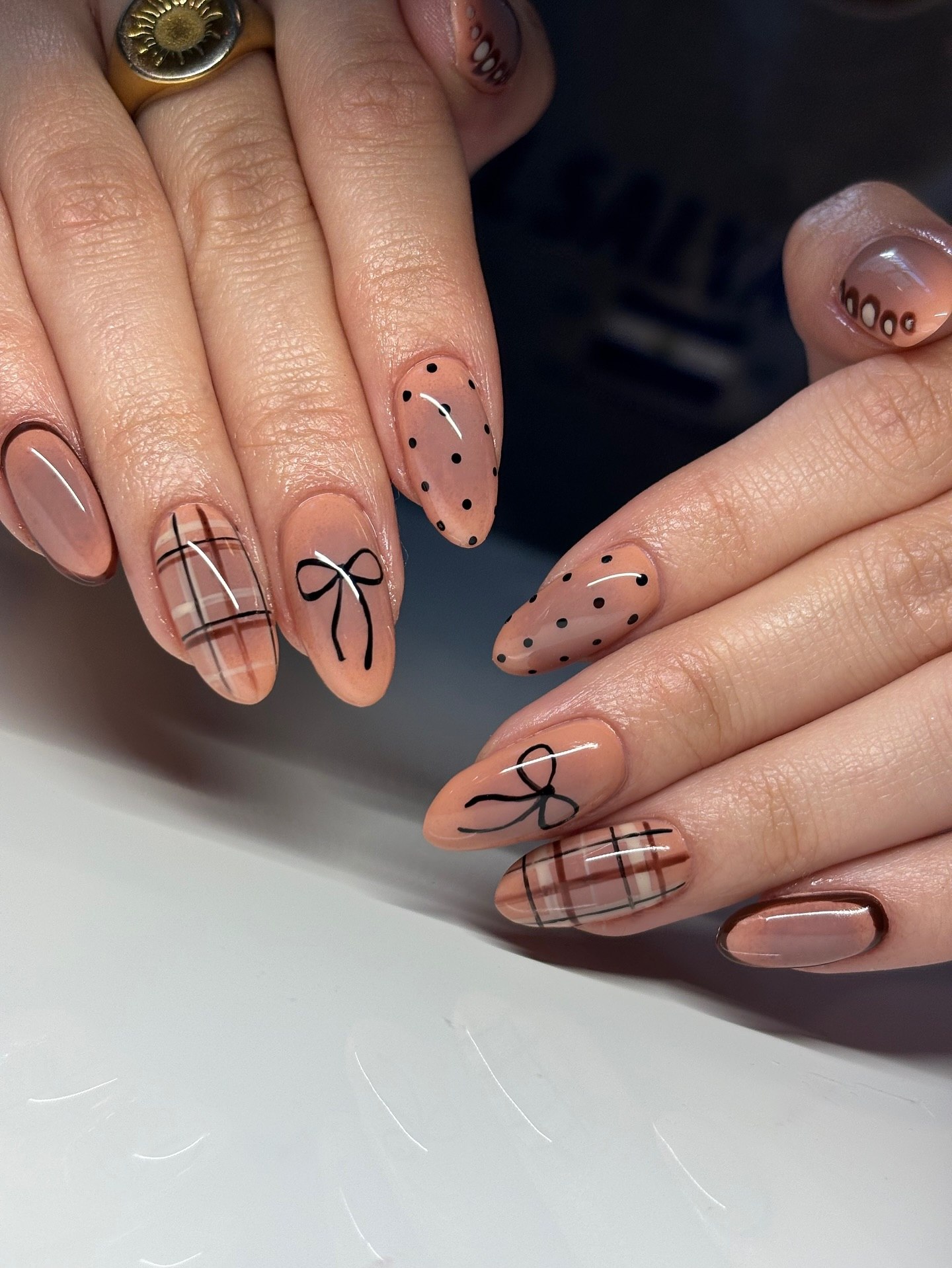Cute Bow & Plaid Almond Nails