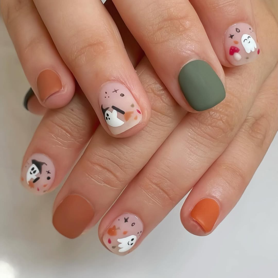 Cute Ghost Halloween Matte Nail Art