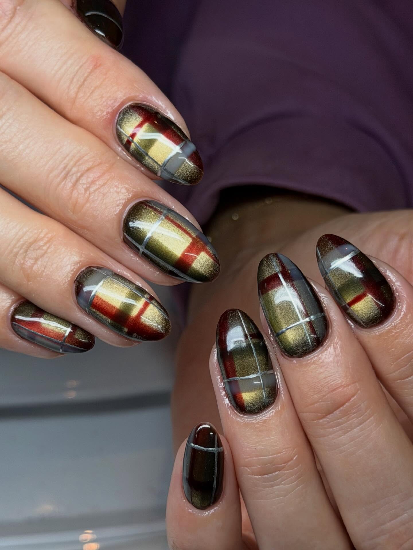 Autumn Plaid Cat Eye Nails