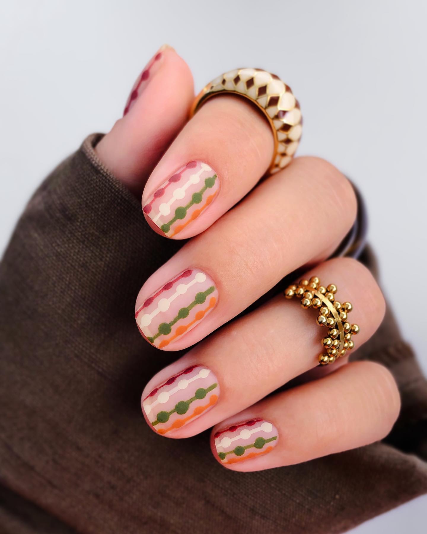 Autumn Waves Gradient Short Squoval Nails