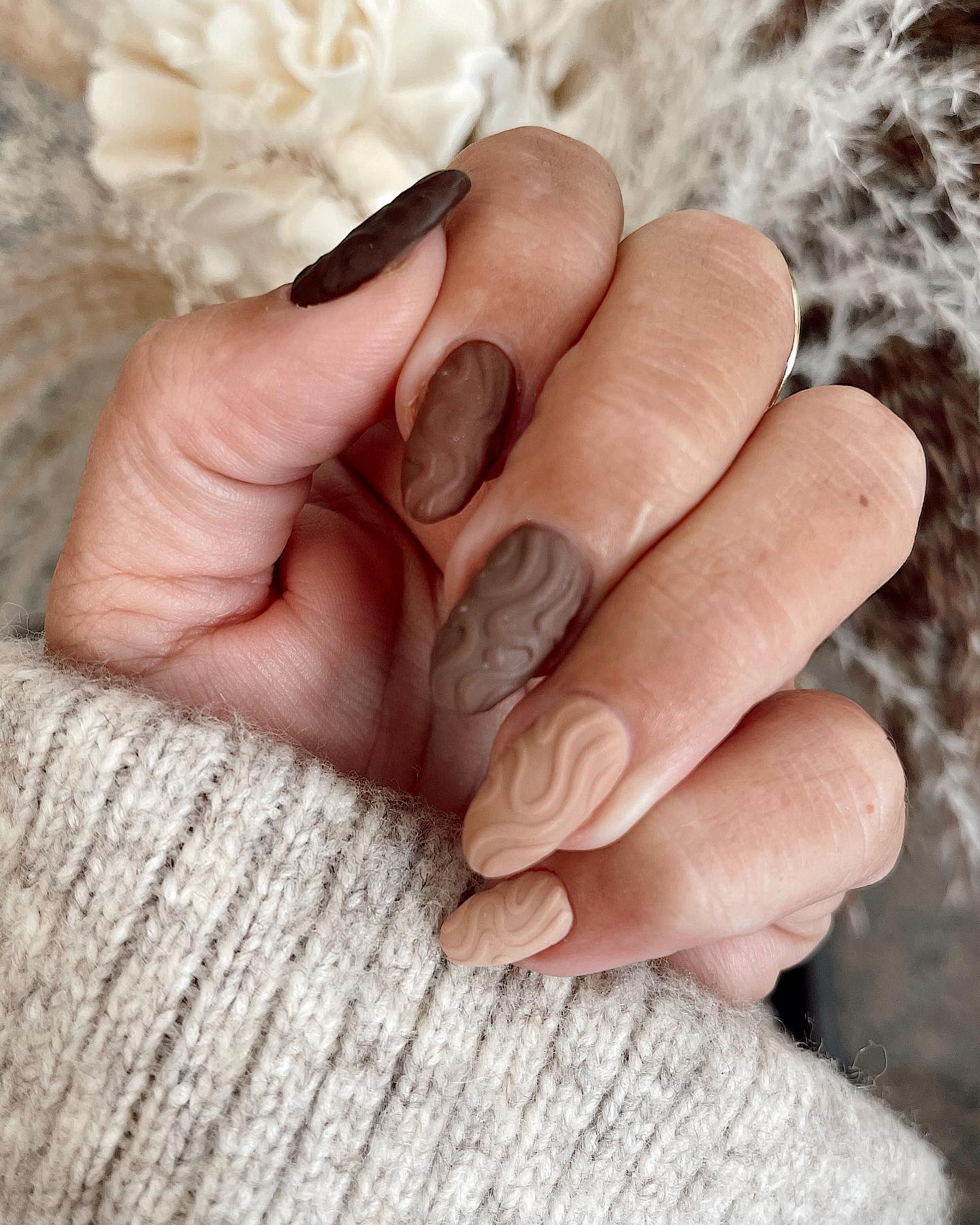 Textured Chocolate Swirl Almond Nails
