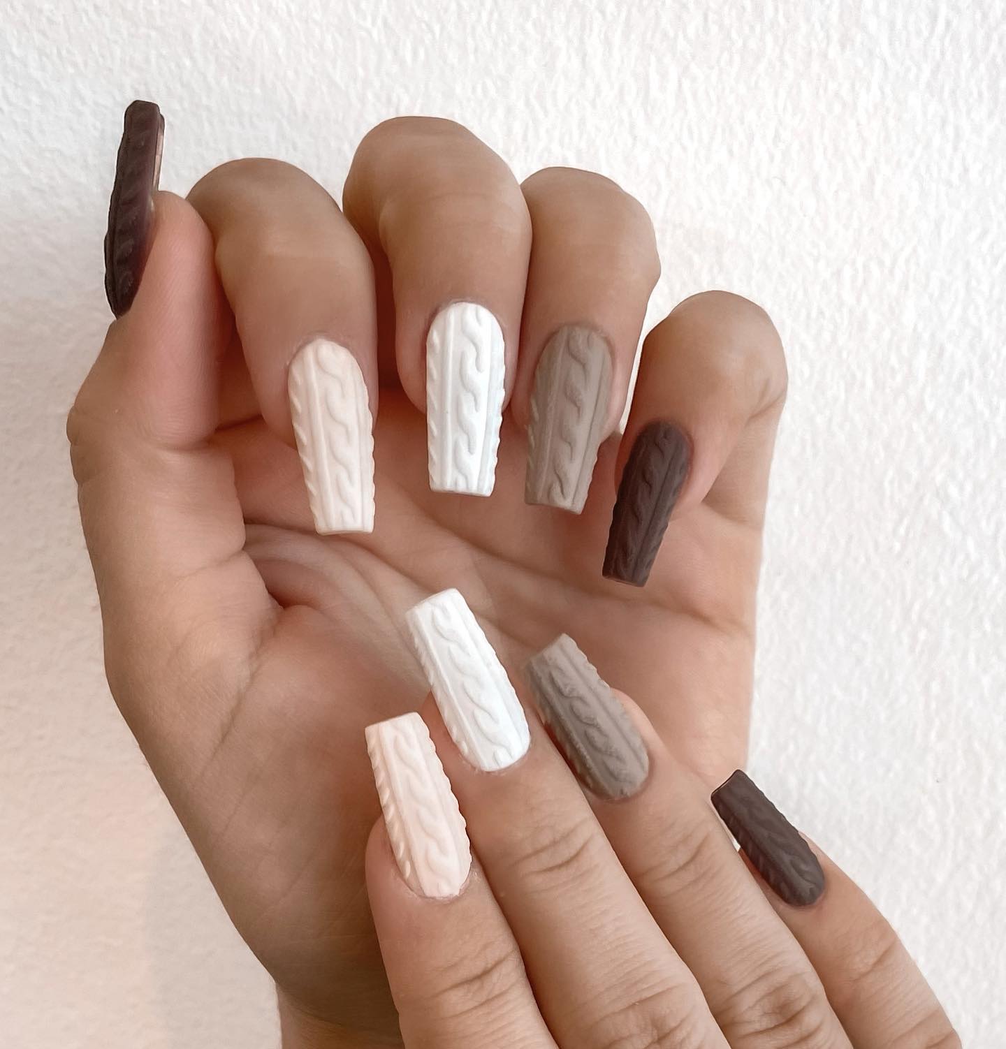 Cozy Cable Knit Matte Coffin Nails Set