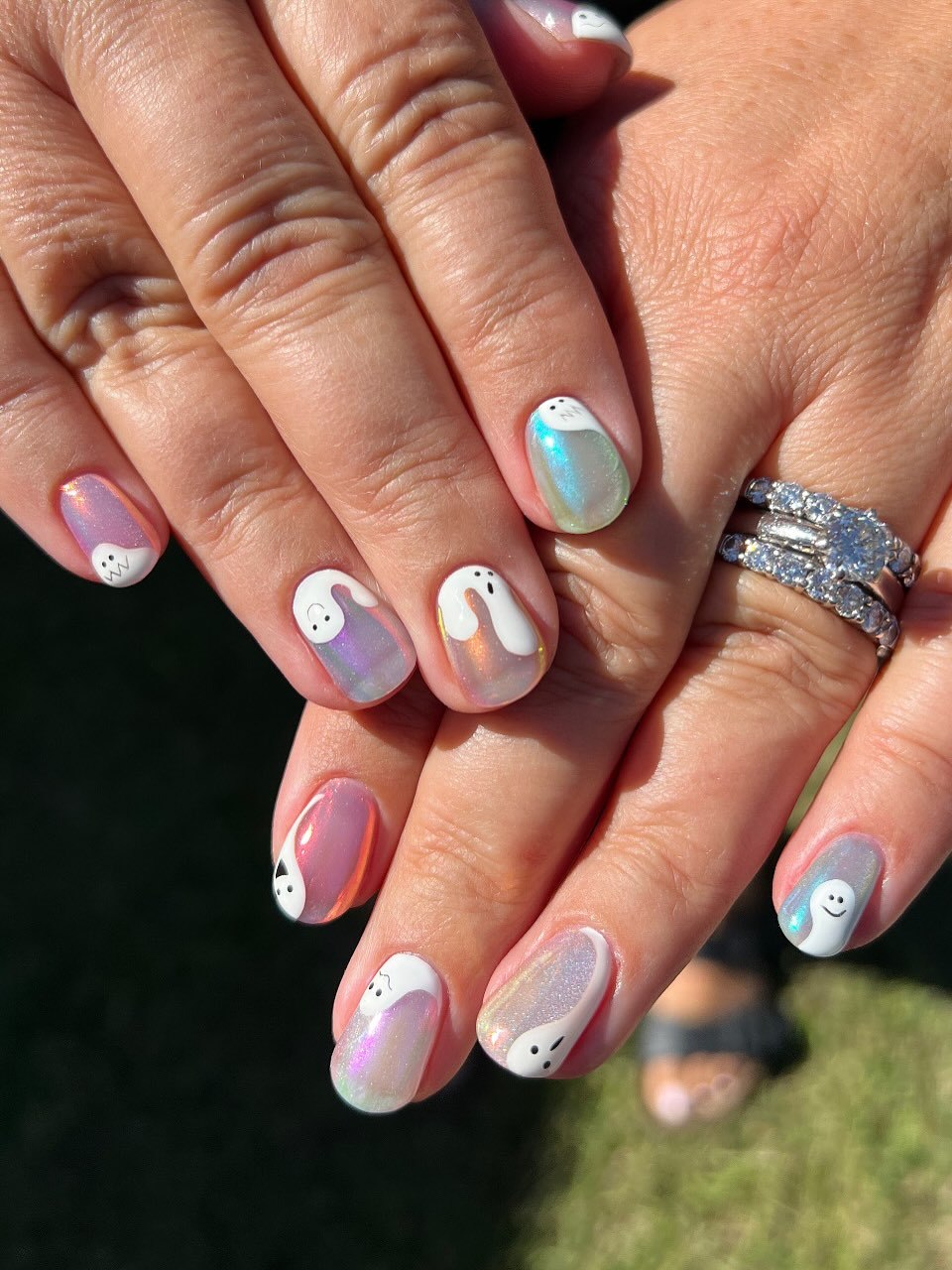 Sparkly Ghost Aura French Tips for Halloween