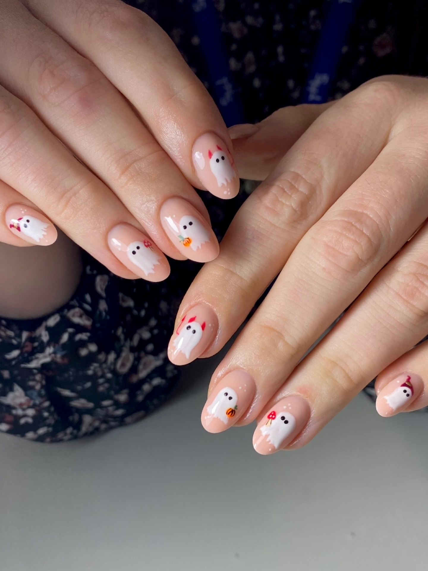 Adorable Ghost Halloween Short Oval Nails