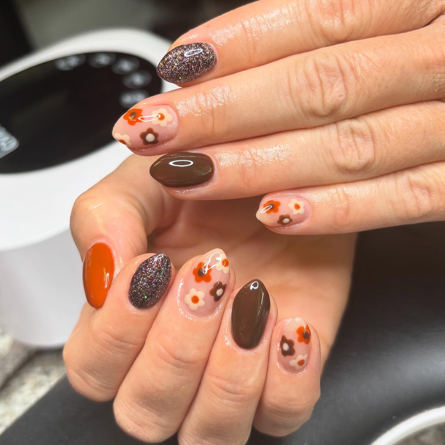 Retro Floral Matte & Glossy Mixed Finish Nails