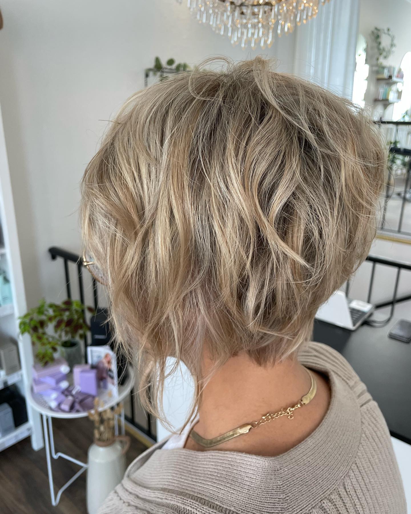 Textured Bronde Bob With Lived-In Waves
