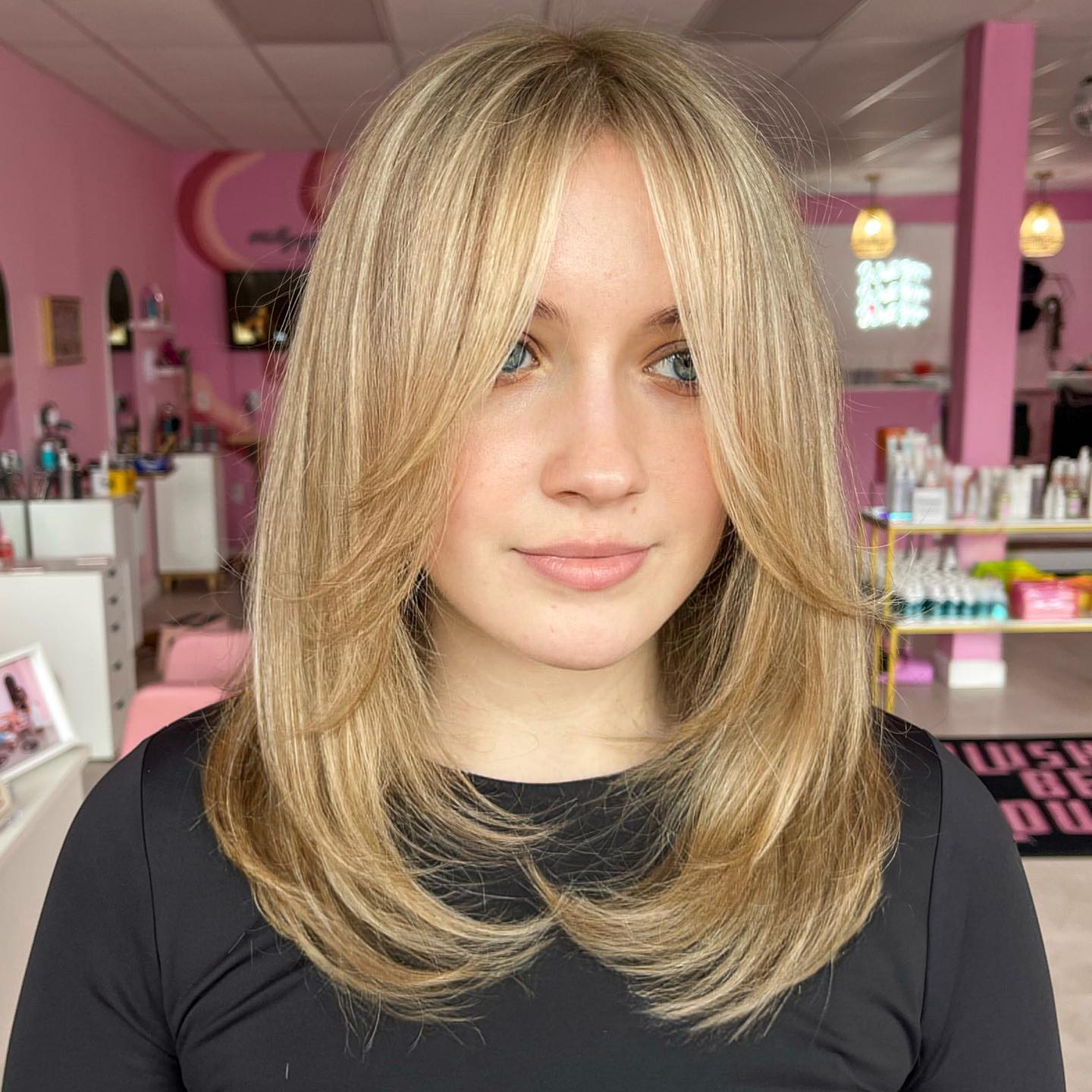 Face Framing Layers On Honey Blonde Mid Length Cut