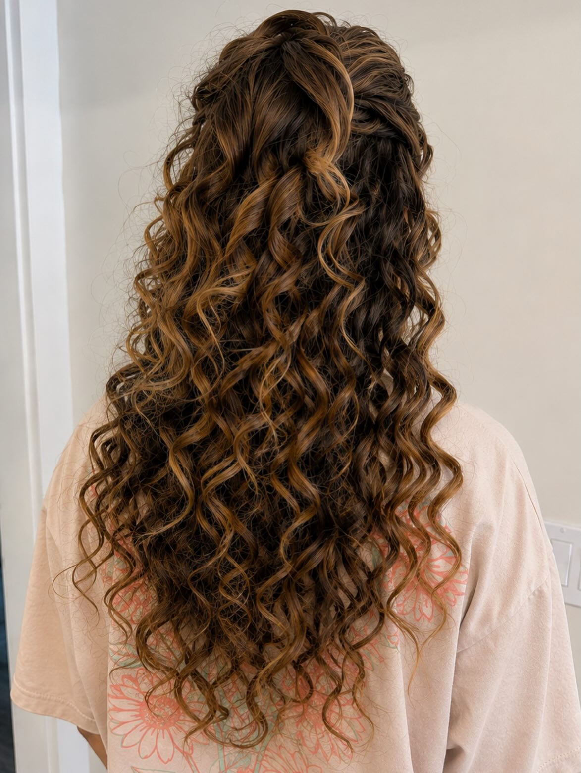 Effortless Half-Up Waves With Caramel Balayage