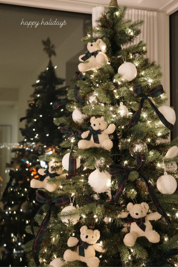 17 Classy Ralph Lauren Christmas Tree Ideas That Look Straight Out of a Luxury Holiday Home