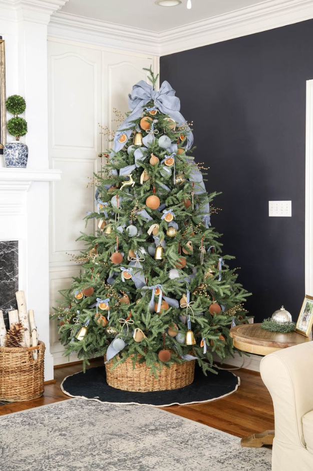 17 Classy Ralph Lauren Christmas Tree Ideas That Look Straight Out of a Luxury Holiday Home