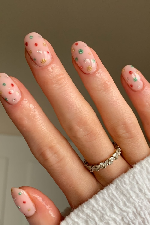 The 23 Short Christmas Nail Designs Everyone Will Want This Holiday Season The 23 Short Christmas Nail Designs Everyone Will Want This Holiday Season