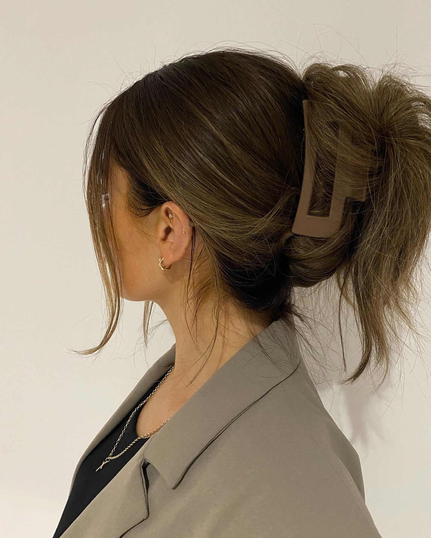 Effortless Messy Bun With Chic Claw Clip
