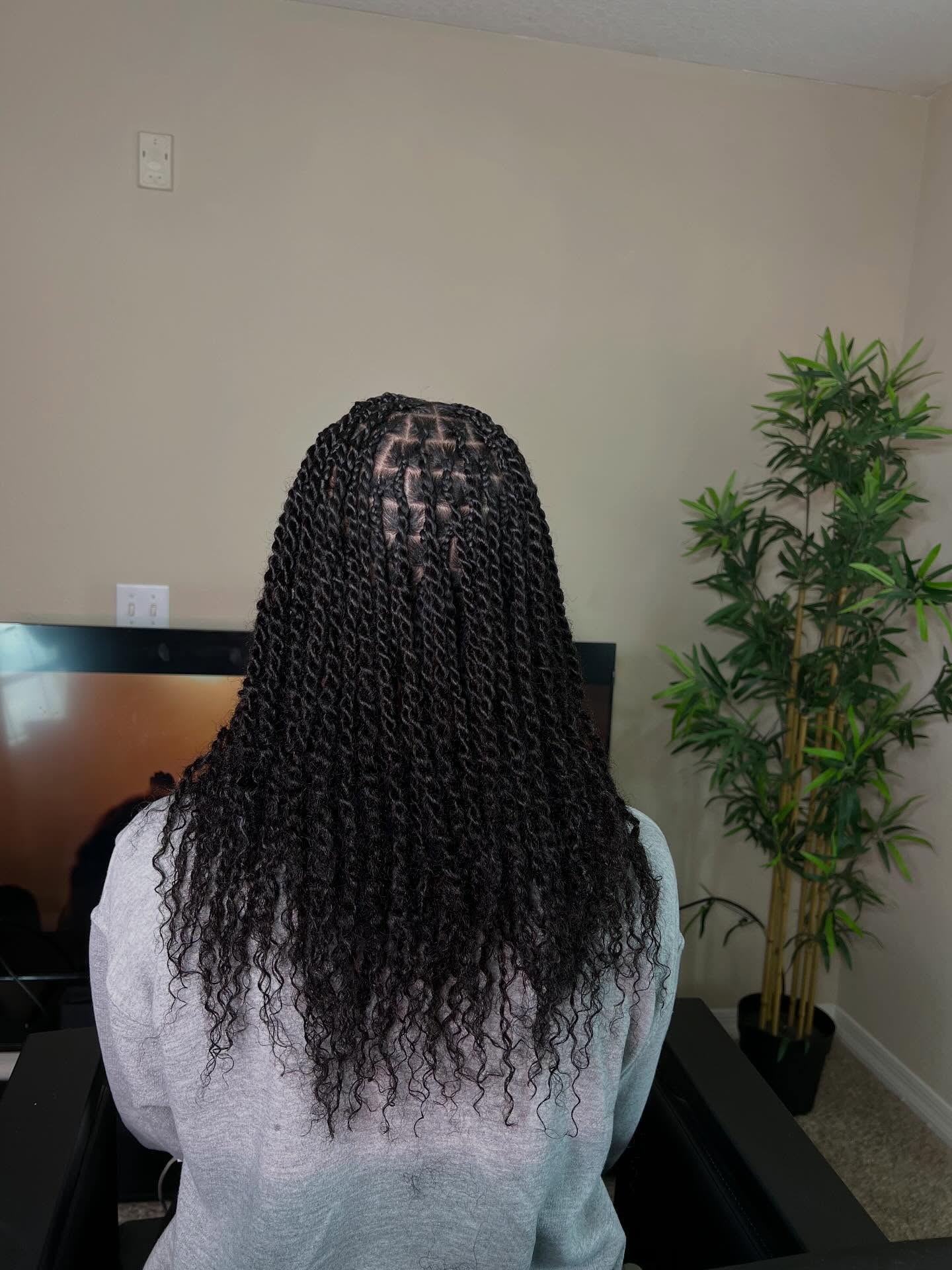 Elegant Defined Mini Twists With Loose Ends