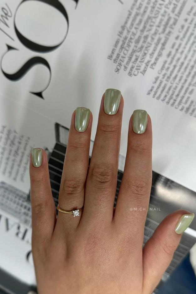 12 Fall Chrome Nail Colors That Are About to Take Over Your Pinterest Feed 12 Fall Chrome Nail Colors That Are About to Take Over Your Pinterest Feed