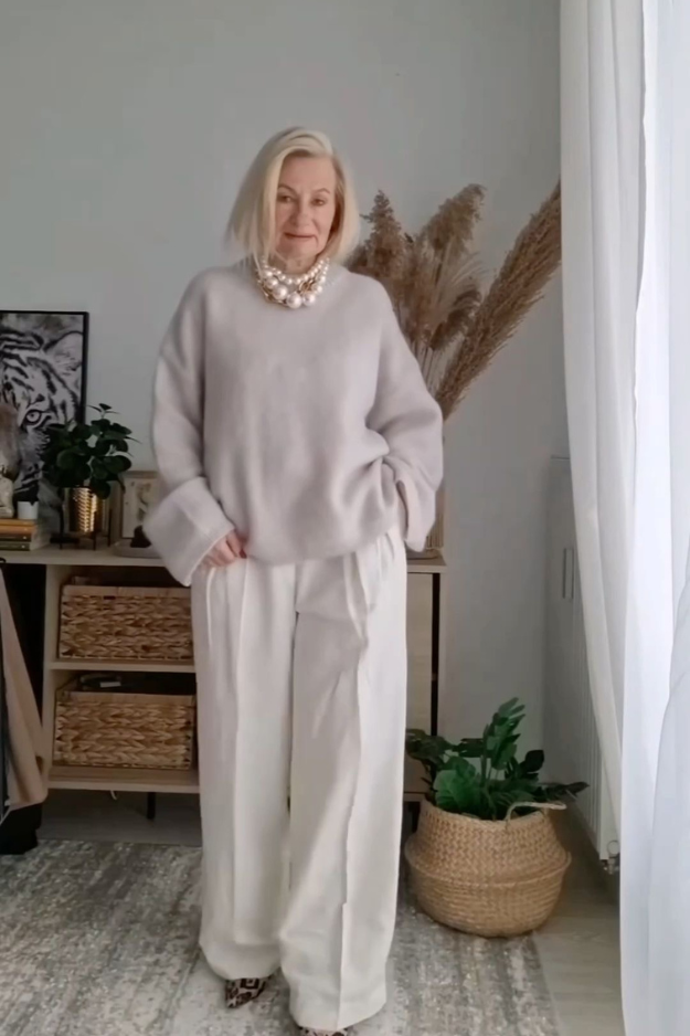 10 Little Things That Make Women Over 50 Look Frumpy (That Have Nothing to Do With Age)