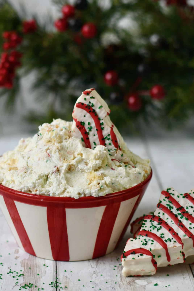 40 Christmas Appetizers That Will Have Everyone Hovering Around the Food Table 40 Christmas Appetizers That Will Have Everyone Hovering Around the Food Table