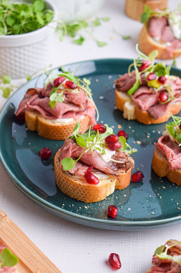 40 Christmas Appetizers That Will Have Everyone Hovering Around the Food Table 40 Christmas Appetizers That Will Have Everyone Hovering Around the Food Table