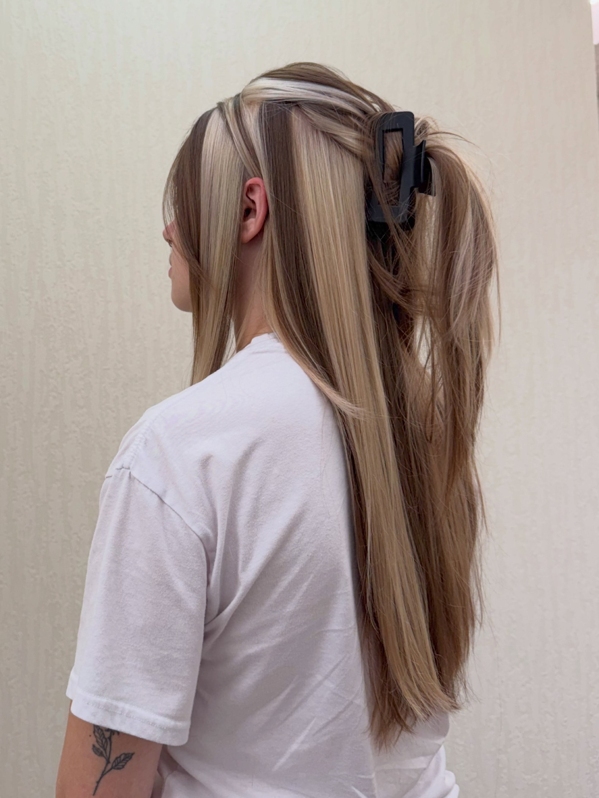 Bold Chunky Highlights With A Claw Clip Ponytail