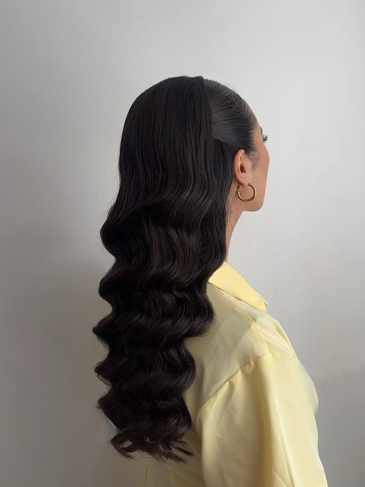 Glamorous Deep Side Part Body Waves