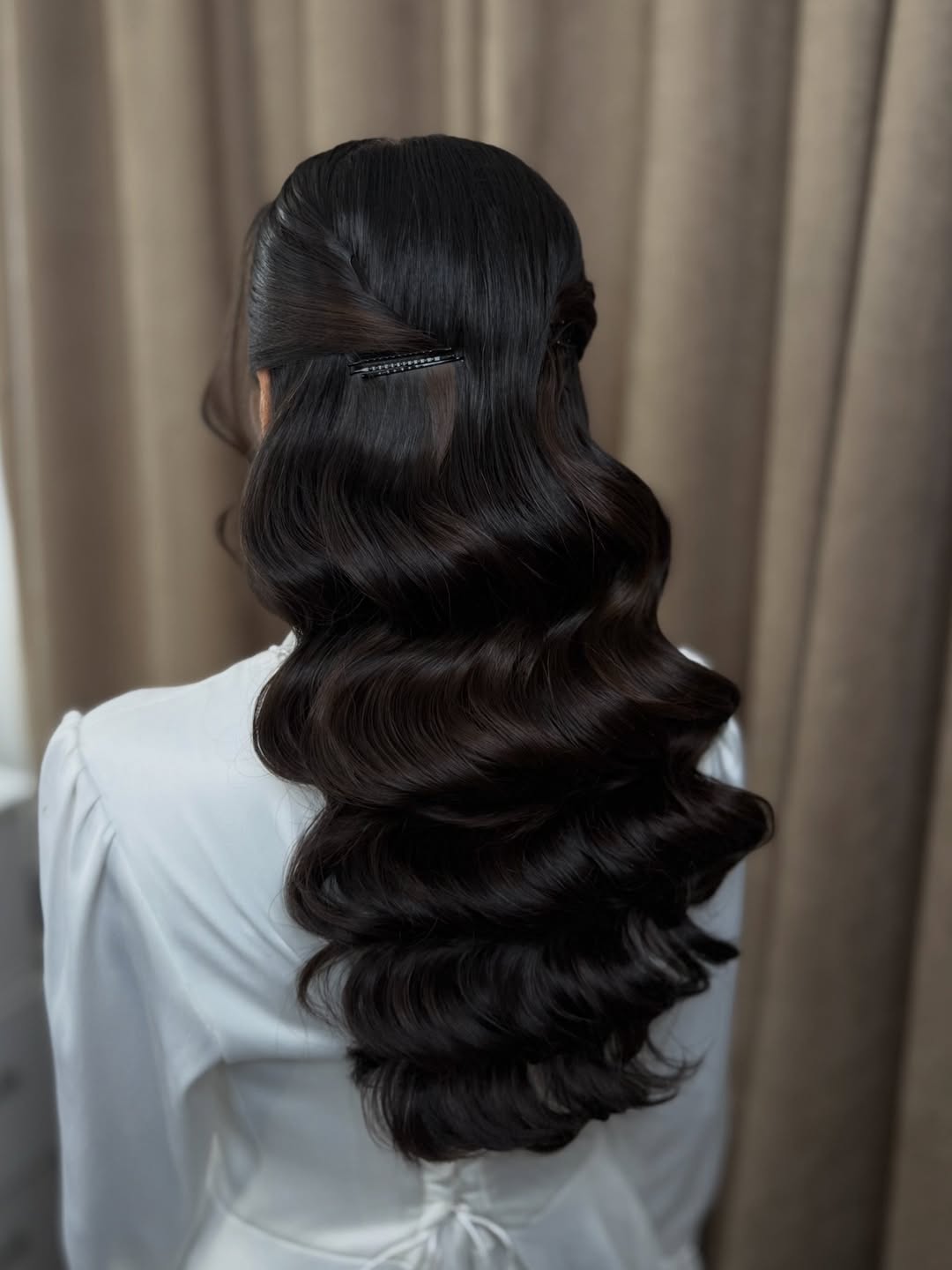 Classic Hollywood Waves With Elegant Twist