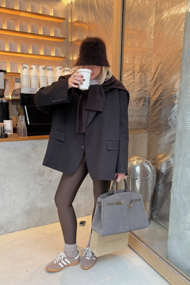 26 Paris Winter Outfits That Look Like They Belong on a French It-Girl