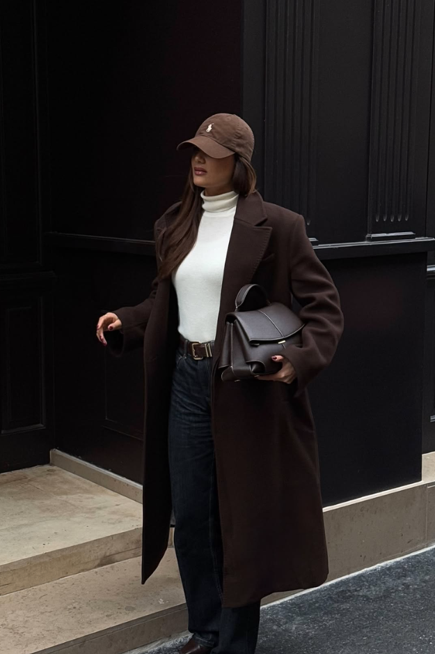 26 Paris Winter Outfits That Look Like They Belong on a French It-Girl