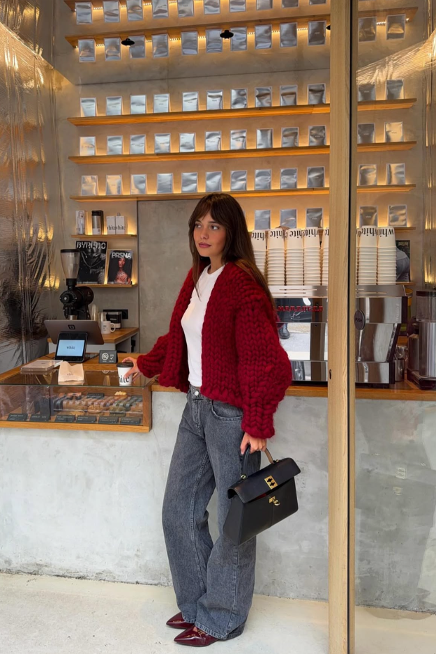 26 Paris Winter Outfits That Look Like They Belong on a French It-Girl