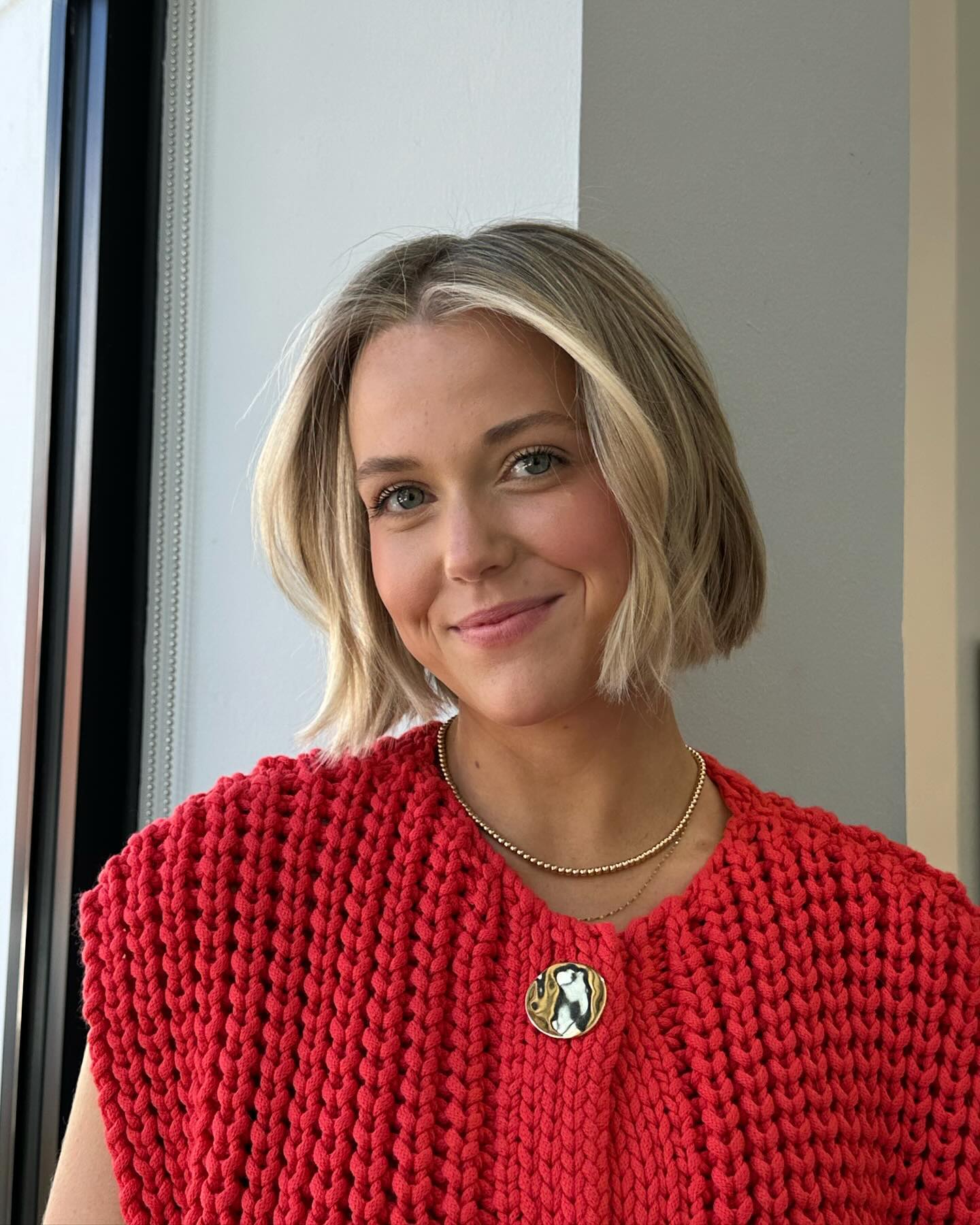 Effortless Bronde Bob With Subtle Waves