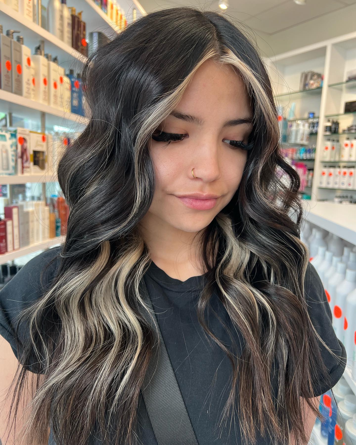 Chunky Blonde Money Piece With Dark Waves