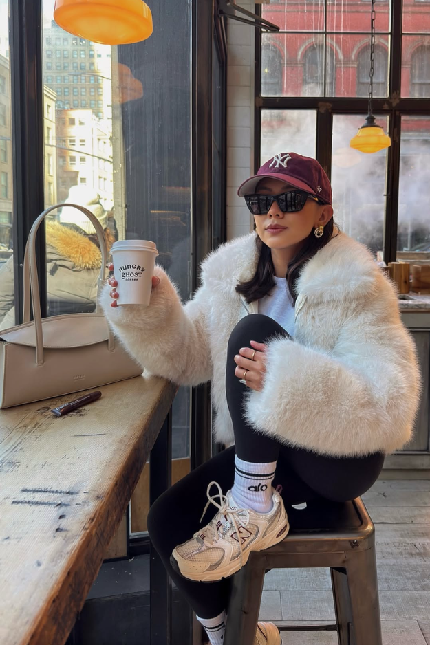 30 NYC Winter Outfit Ideas for Coffee Runs, Dinner Dates, and City Days
