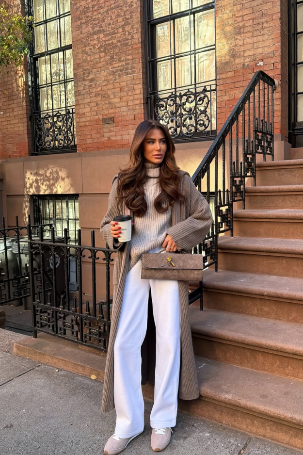 30 NYC Winter Outfit Ideas for Coffee Runs, Dinner Dates, and City Days