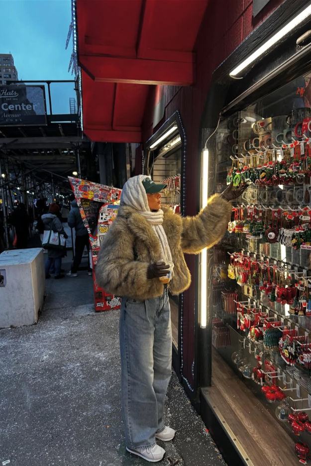 30 NYC Winter Outfit Ideas for Coffee Runs, Dinner Dates, and City Days
