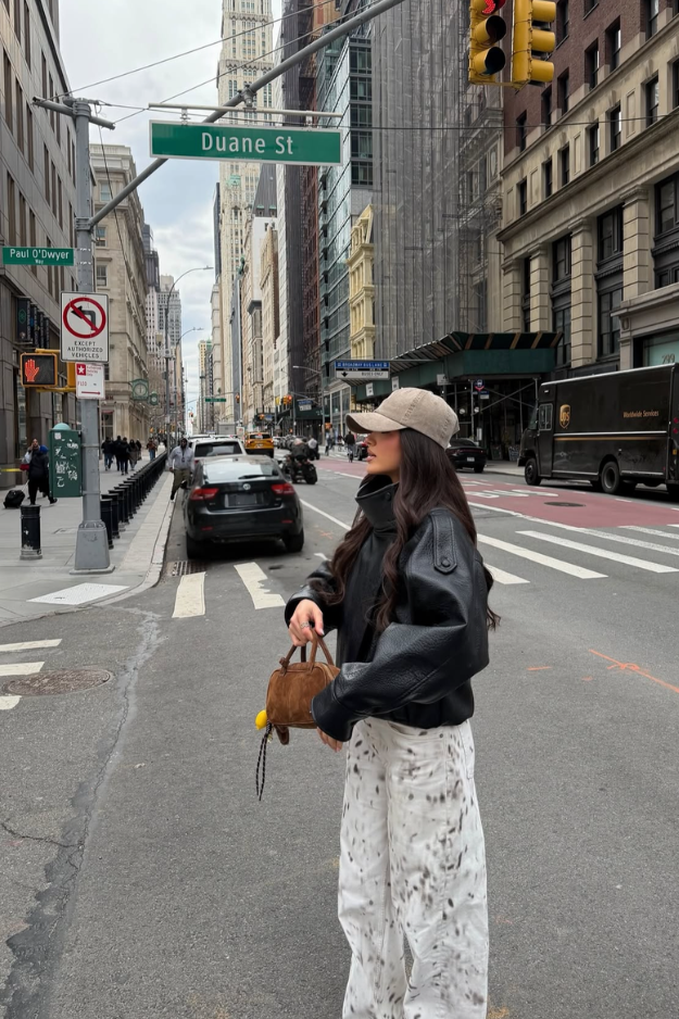 30 NYC Winter Outfit Ideas for Coffee Runs, Dinner Dates, and City Days