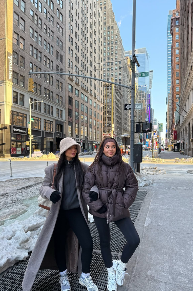 30 NYC Winter Outfit Ideas for Coffee Runs, Dinner Dates, and City Days